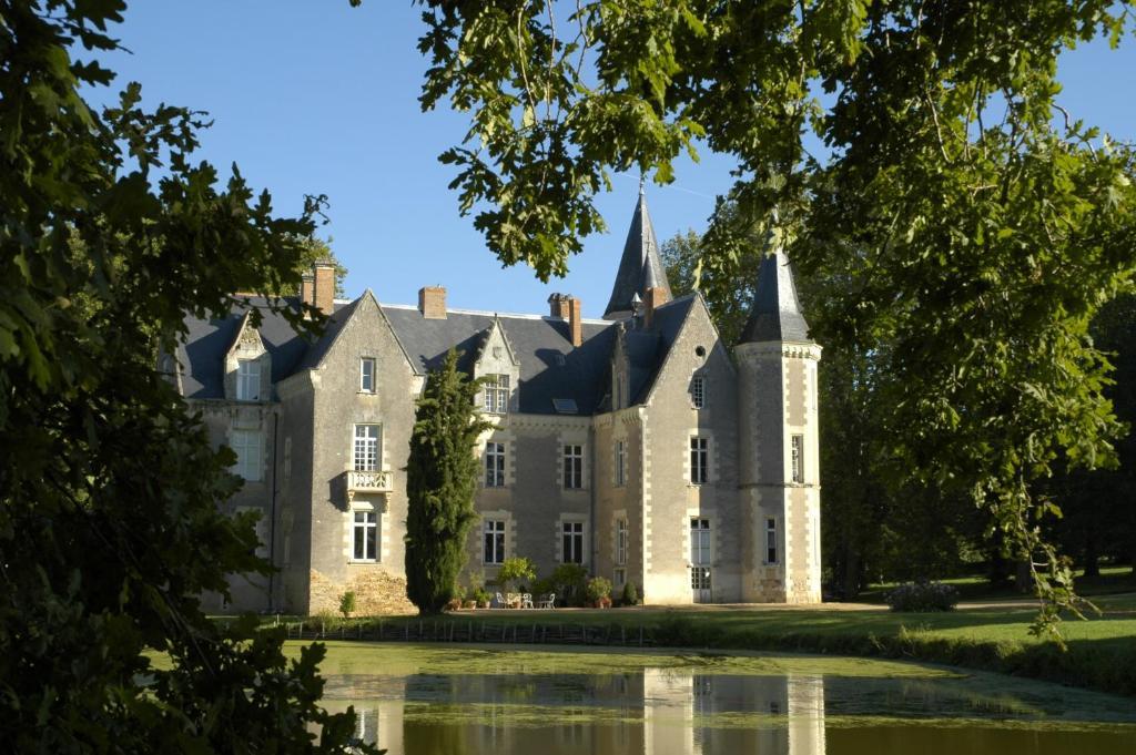 Chateau De Montriou Feneu Exterior photo