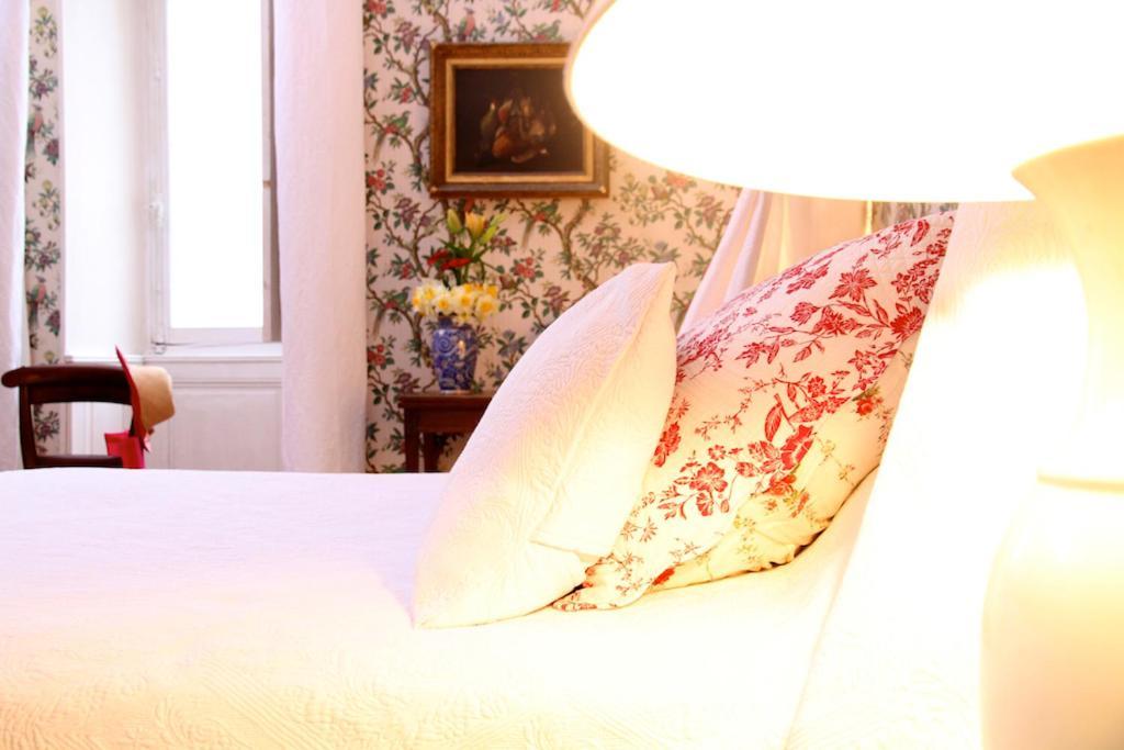 Chateau De Montriou Feneu Room photo